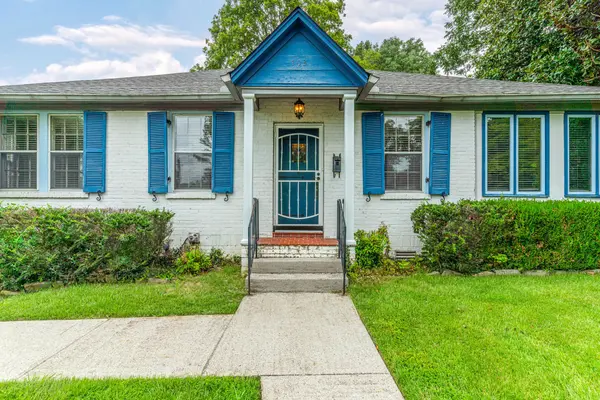 703 5th Ave #W, Springfield, TN 37172