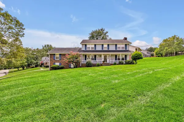 111 Stark Knob Rd, Hendersonville, TN 37075