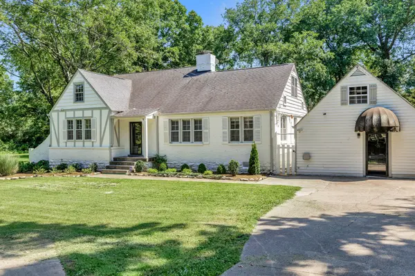 835 Sutton Hill Rd, Nashville, TN 37204