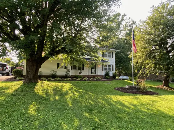 107 Spring Hollow Rd, Goodlettsville, TN 37072