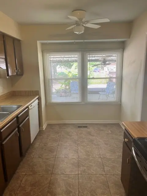 104 Willis Dr, Hendersonville, TN 37075