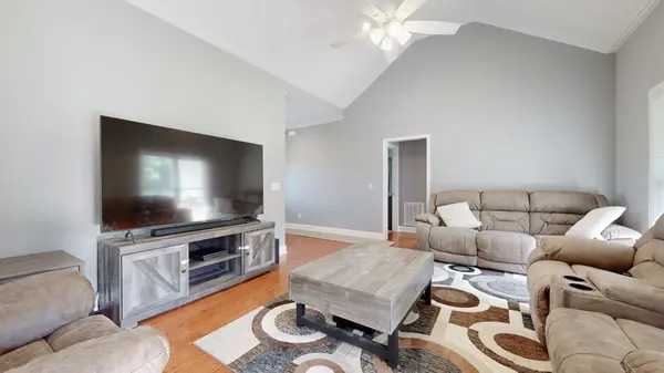 8342 Fredonia Rd, Manchester, TN 37355