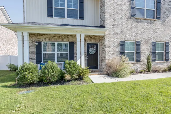 415 Middleton Ln, Pleasant View, TN 37146