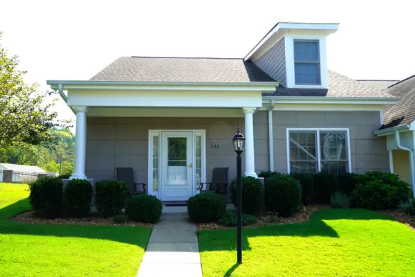 225 James Longstreet Blvd, Fayetteville, TN 37334