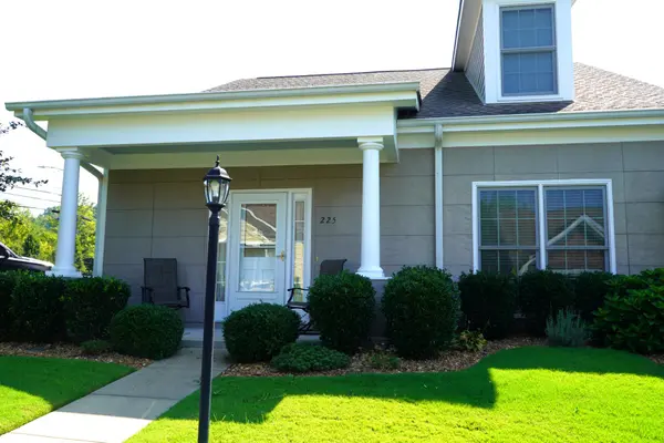 225 James Longstreet Blvd, Fayetteville, TN 37334