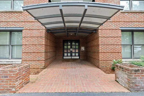 4040 Woodlawn Dr #30, Nashville, TN 37205