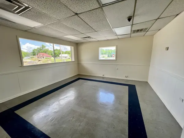 413 Pioneer St, Fayetteville, TN 37334