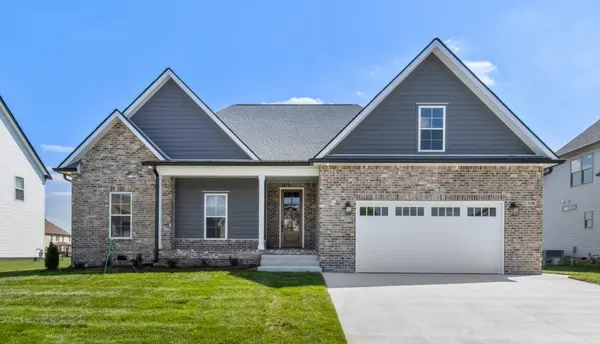 576 Bowden Dr, Clarksville, TN 37043