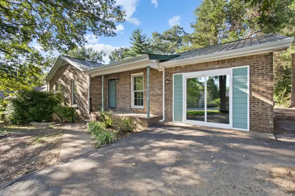 225 Millstone Cir, Clarksville, TN 37042