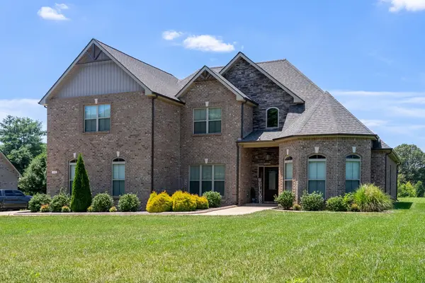 3184 Dunlop Ln, Clarksville, TN 37043