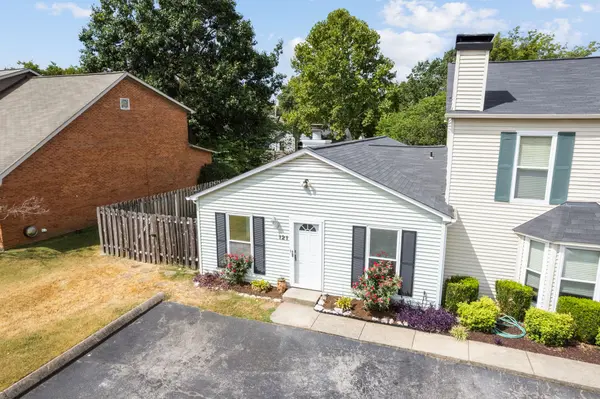 121 Stokes Dr, Smyrna, TN 37167