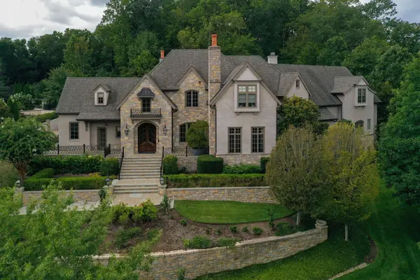 1045 Vaughn Crest Dr, Franklin, TN 37069