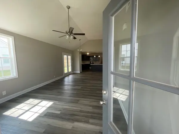 816 Karmaflux Way, Clarksville, TN 37043