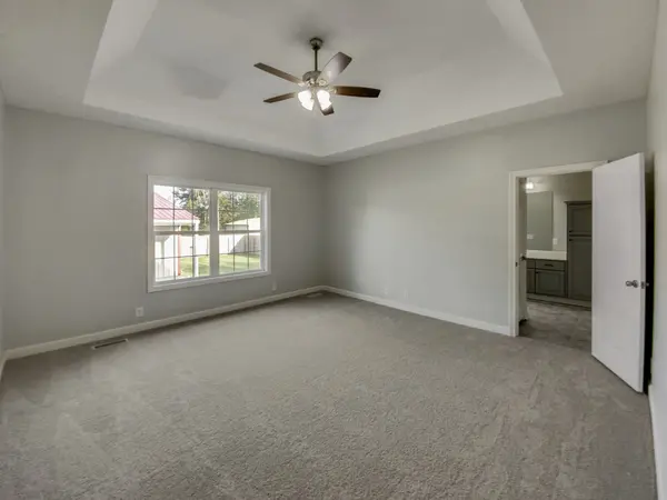 513 N Russell St, Portland, TN 37148