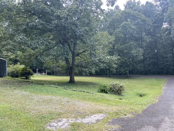 165 County Road 513, Etowah, TN 37331