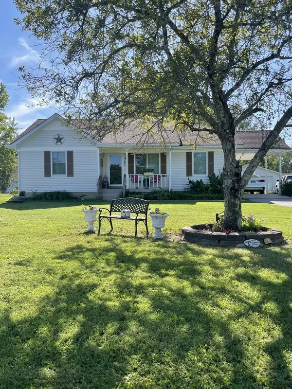 831 Akersville Rd, Lafayette, TN 37083
