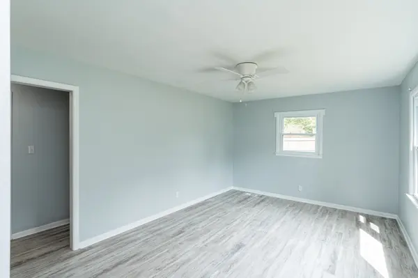2042 Old Greenbrier Pike, Greenbrier, TN 37073
