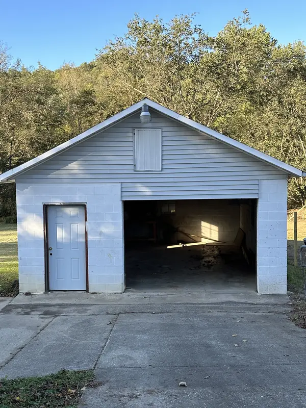 729 Lancaster Hwy, Lancaster, TN 38569