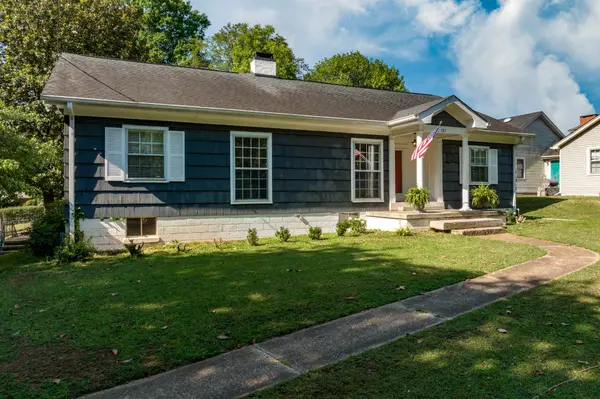 527 E Madison St, Pulaski, TN 38478