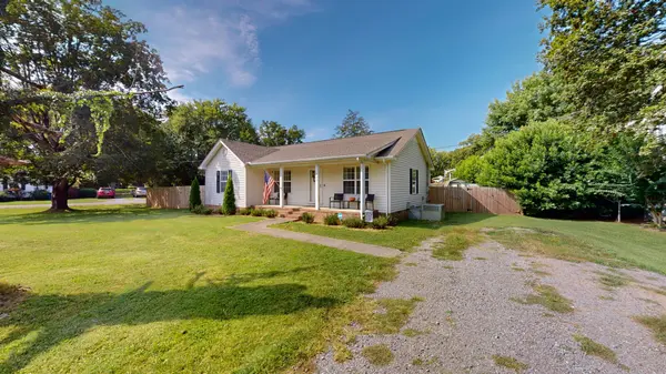 708 Adams Dr, Shelbyville, TN 37160