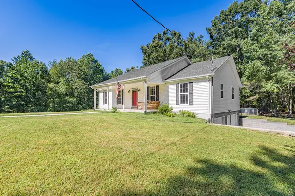 1255 Pack Rd, White Bluff, TN 37187