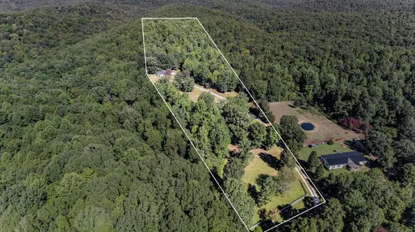1255 Pack Rd, White Bluff, TN 37187