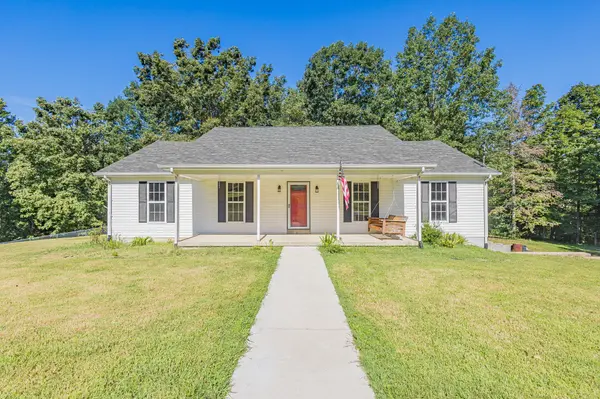 1255 Pack Rd, White Bluff, TN 37187