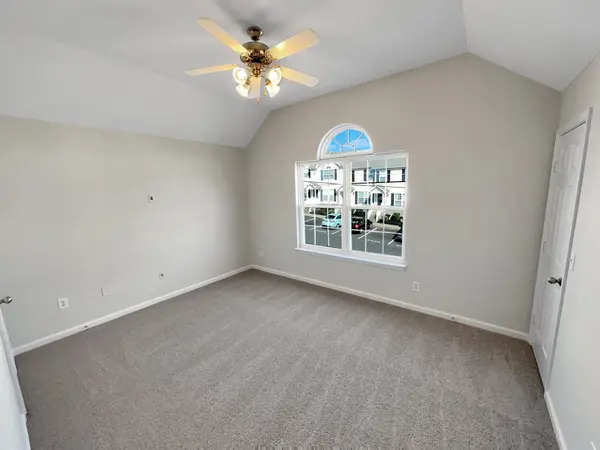 6025 Cullen Dr, La Vergne, TN 37086