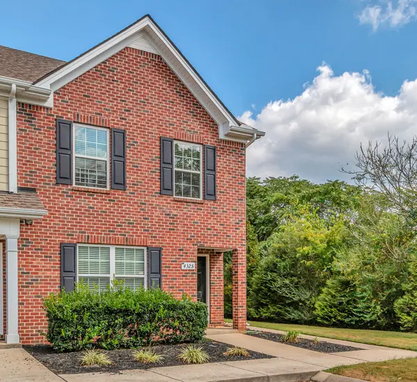 4325 Aurora Cir, Murfreesboro, TN 37127