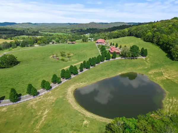 143 Hickman Creek Rd #S, Hickman, TN 38567