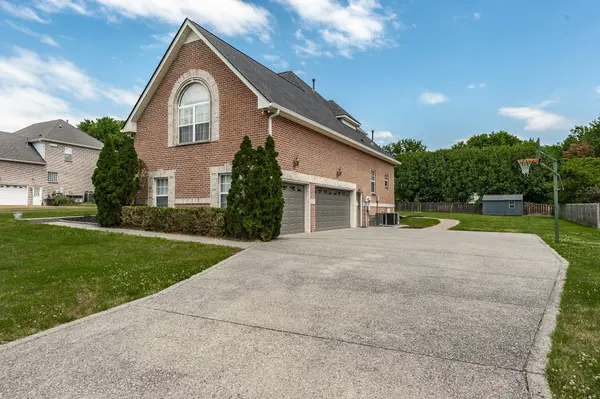 1010 Lake Rise Overlook, Gallatin, TN 37066