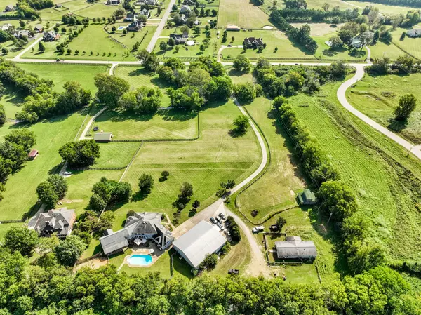 2205 doctor robertson, Spring Hill, TN 37174