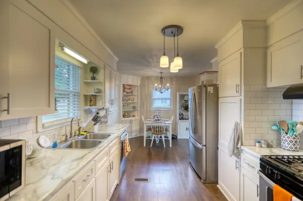 1000 Hildegarde Ave, Franklin, KY 42134