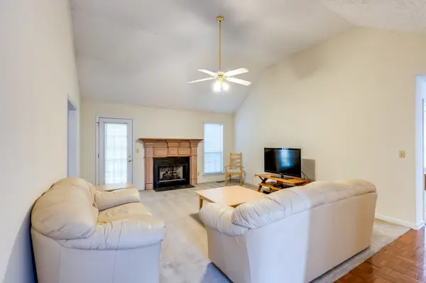 1708 Olive Cir, Nashville, TN 37217