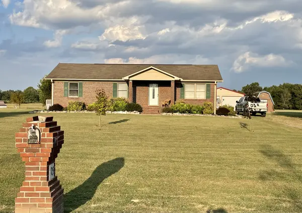 25 Mandy Ln, Fayetteville, TN 37334