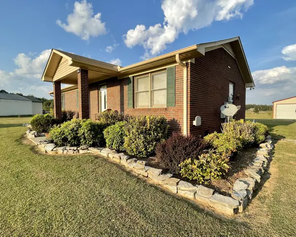 25 Mandy Ln, Fayetteville, TN 37334