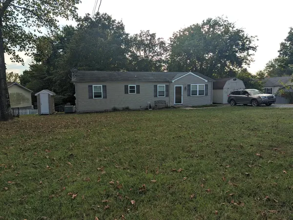 104 Ridgeview Ct, La Vergne, TN 37086