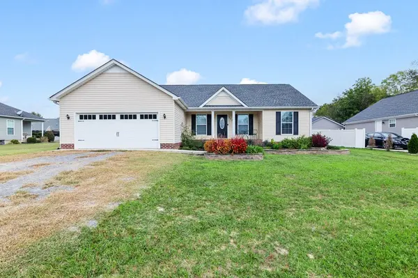 304 Spring Breeze Dr, Smithville, TN 37166