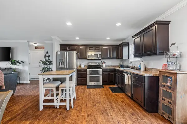 304 Spring Breeze Dr, Smithville, TN 37166