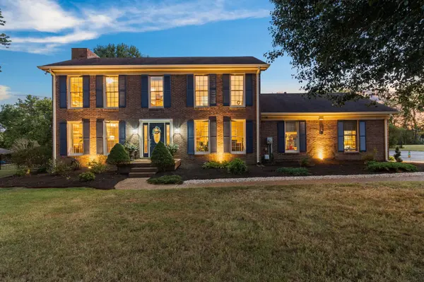 706 E Meadows Dr, Mount Juliet, TN 37122