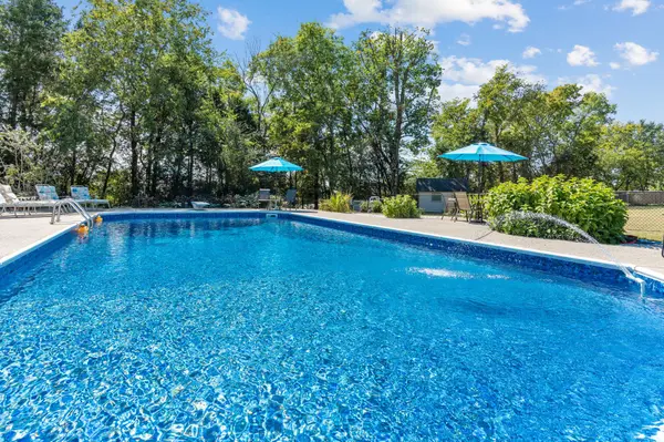 706 E Meadows Dr, Mount Juliet, TN 37122