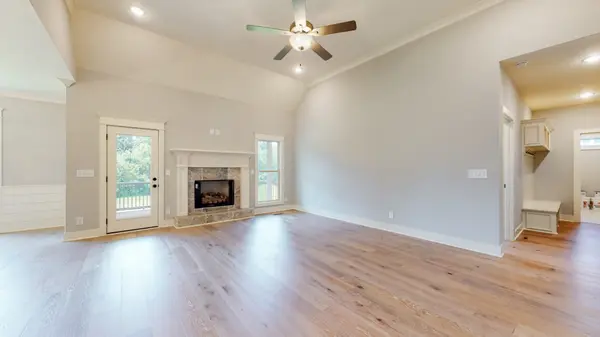 17991 Hwy 76 East #3, Springfield, TN 37172