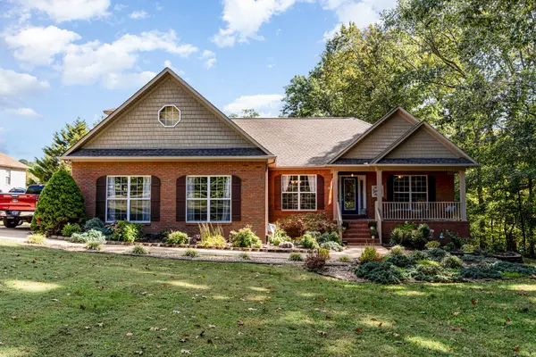 1215 Cliff White Rd, Columbia, TN 38401
