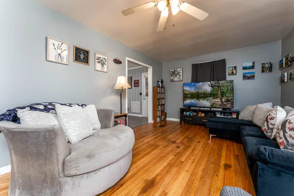 204 Woodlawn Dr, Dickson, TN 37055