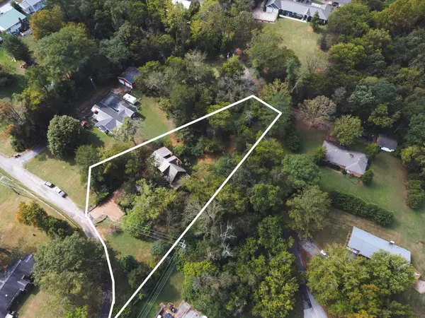 101 E Over Dr, Centerville, TN 37033