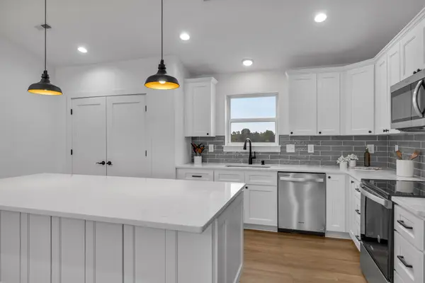 313 Dugout Road, Summertown, TN 38483