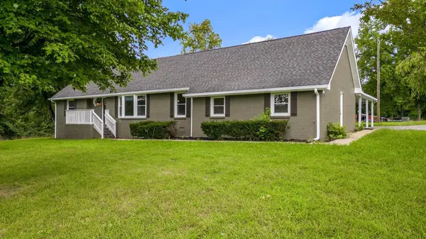 3343 Old Greenbrier Pike, Springfield, TN 37172