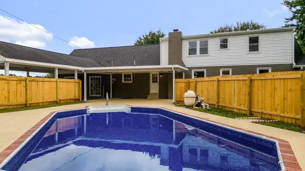 3343 Old Greenbrier Pike, Springfield, TN 37172