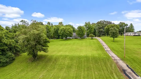 3343 Old Greenbrier Pike, Springfield, TN 37172