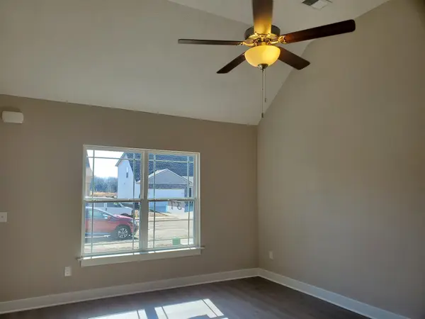 2820 Valley Farms Dr, Christiana, TN 37037